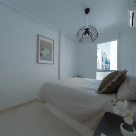 Sunny Escape Blue Apartment *